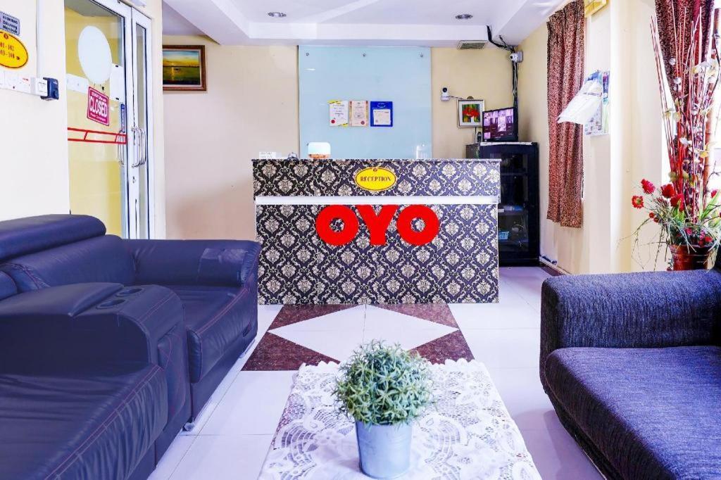 Oyo 90486 New Station Hotel クラン エクステリア 写真