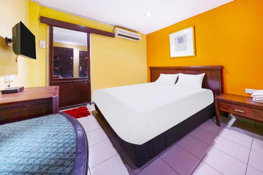 Oyo 90486 New Station Hotel クラン エクステリア 写真