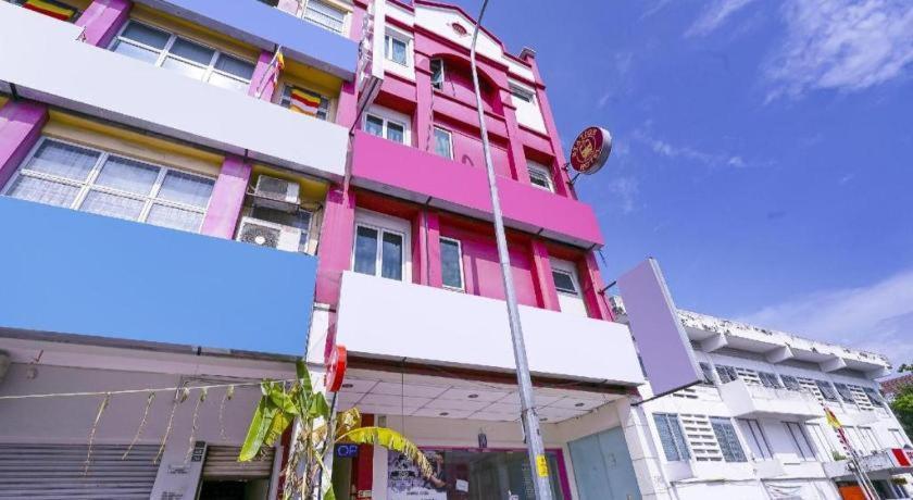 Oyo 90486 New Station Hotel クラン エクステリア 写真