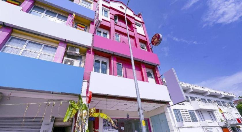 Oyo 90486 New Station Hotel クラン エクステリア 写真